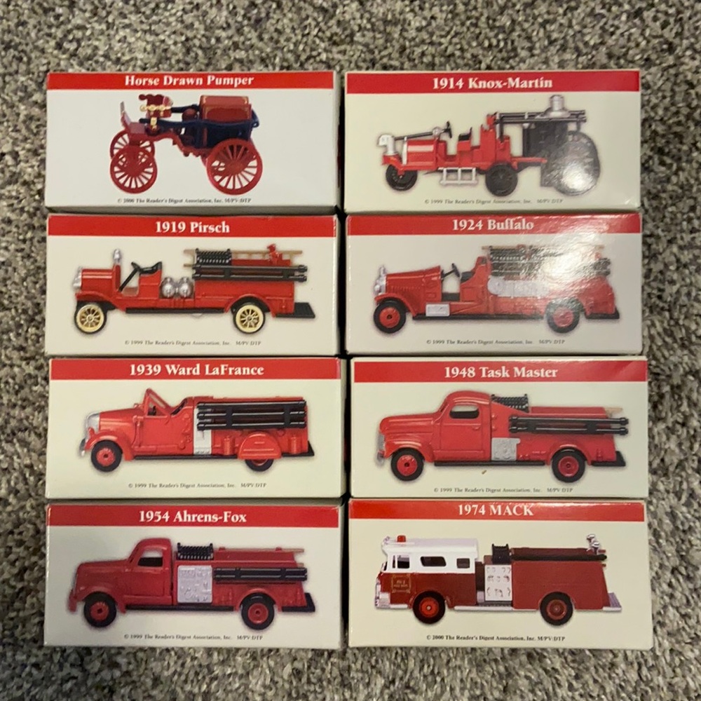 1999 Readers Digest 1:64 Complete Set of 8 Fire Trucks